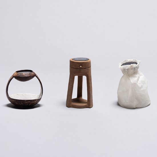 Mexican students build low-cost solar lamps from natural waste materials
