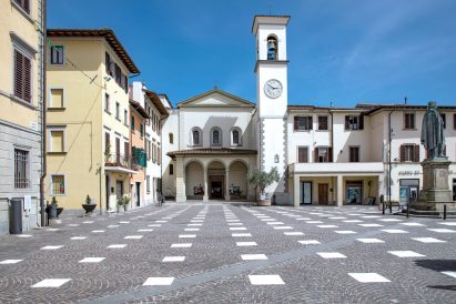 Caret Studio installs grid-like social distancing system in Italian plaza