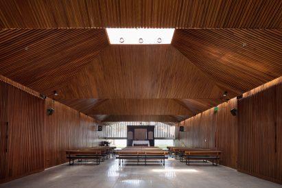Synagogue at the Hebraic Union of Paraguay by Equipo de Arquitectura