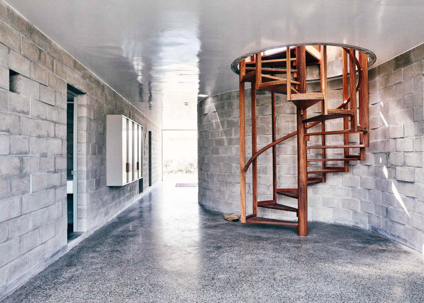 Textile House in Paracas by Ghezzi Novak