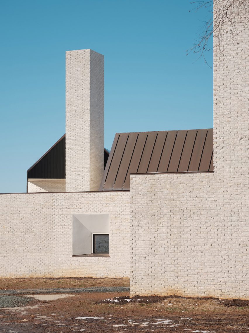 Three Chimney House by T W Ryan Architecture
