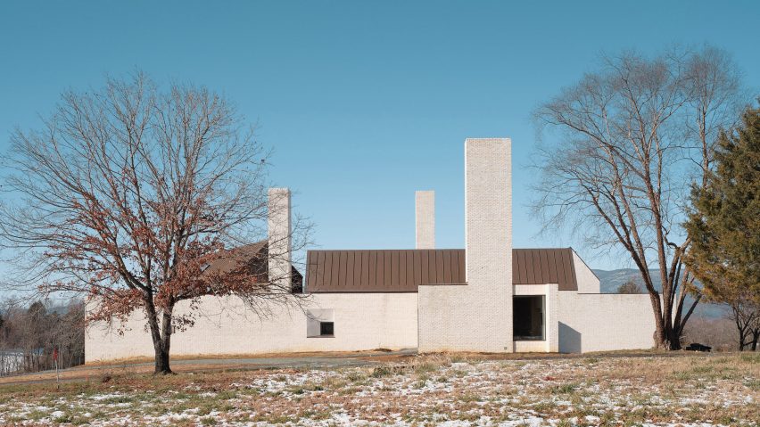 Three Chimney House by T W Ryan Architecture