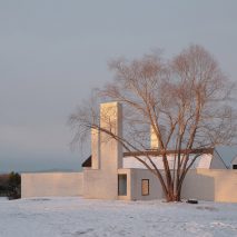 Three Chimney House by T W Ryan Architecture