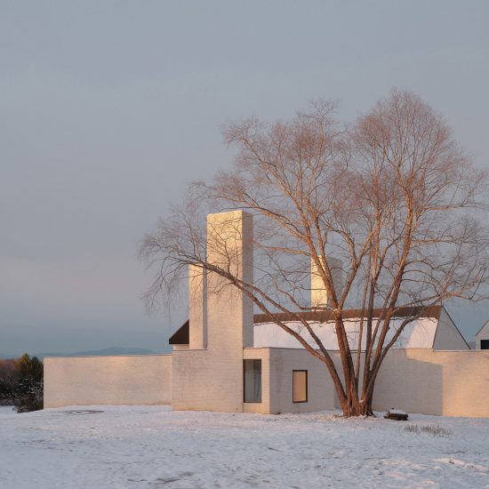 Three Chimney House by T W Ryan Architecture