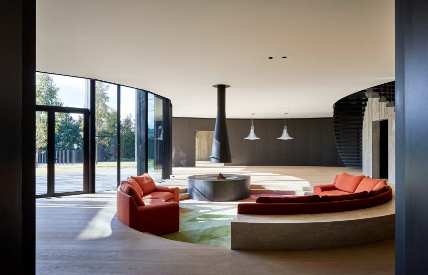 Towers Road House by Wood Marsh