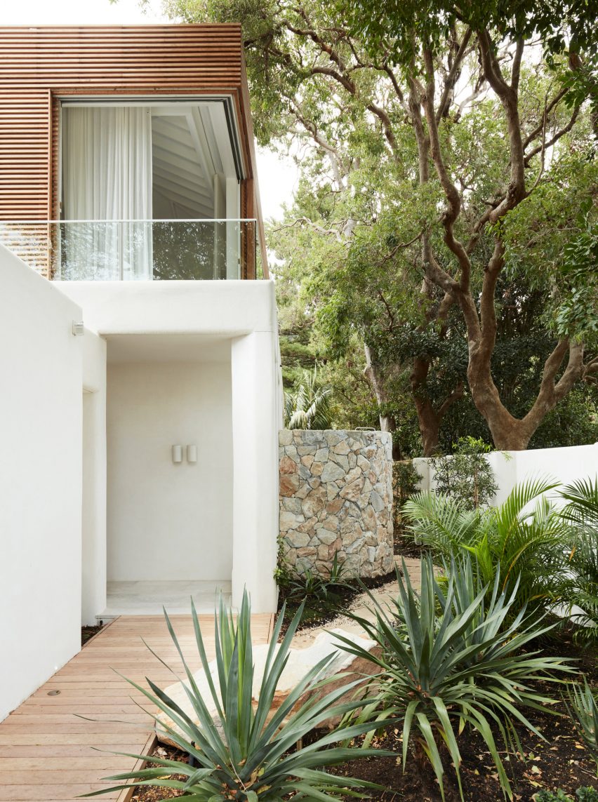 Woorak House in Palm Beach, Sydney designed by CM Studio