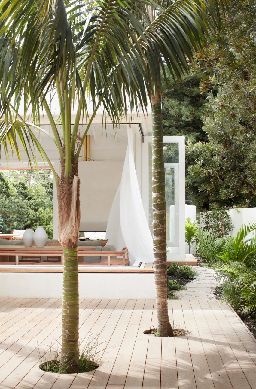 Woorak House in Palm Beach, Sydney designed by CM Studio