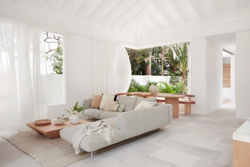 Woorak House in Palm Beach, Sydney designed by CM Studio