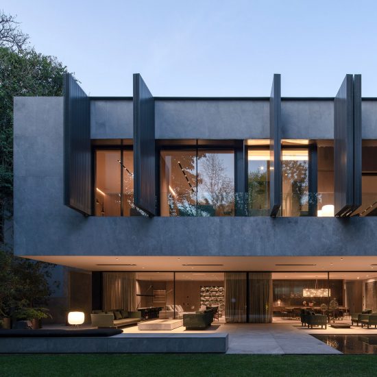 AdH House by Francesc Rifé