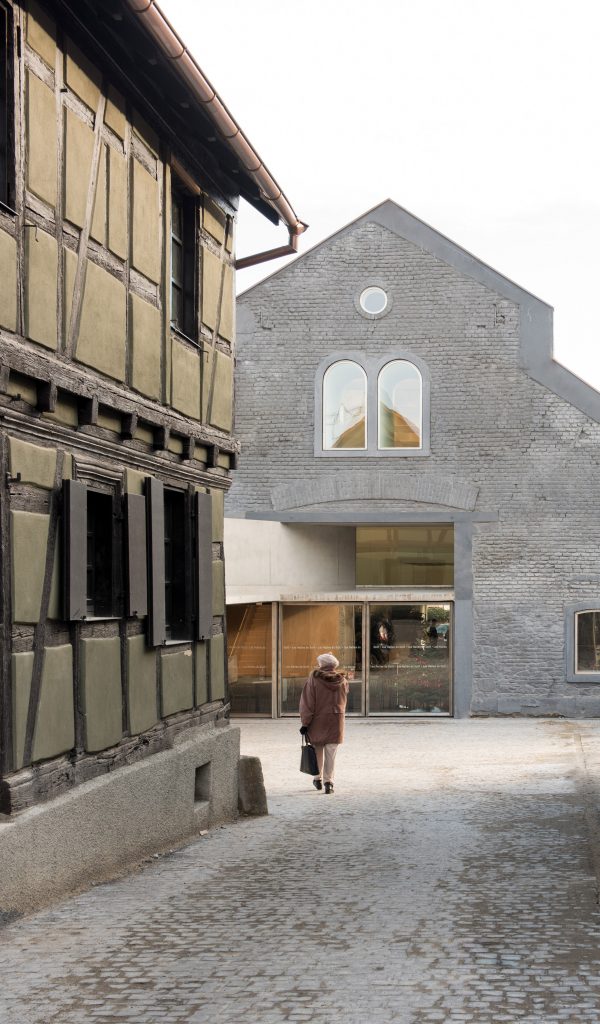 Covered market in Schiltigheim by Dominique Coulon & Associés