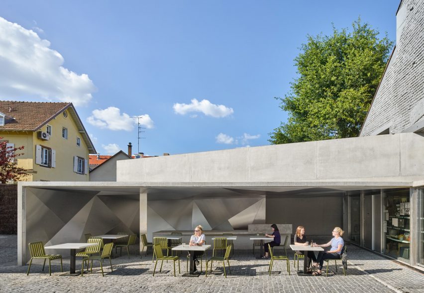 Covered market in Schiltigheim by Dominique Coulon & Associés