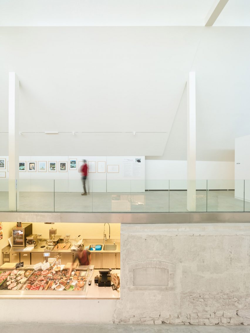 Covered market in Schiltigheim by Dominique Coulon & Associés