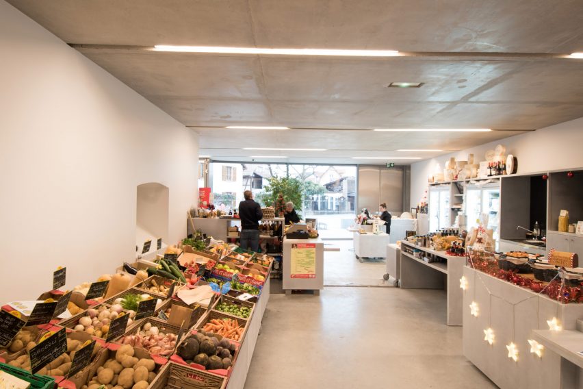 Covered market in Schiltigheim by Dominique Coulon & Associés