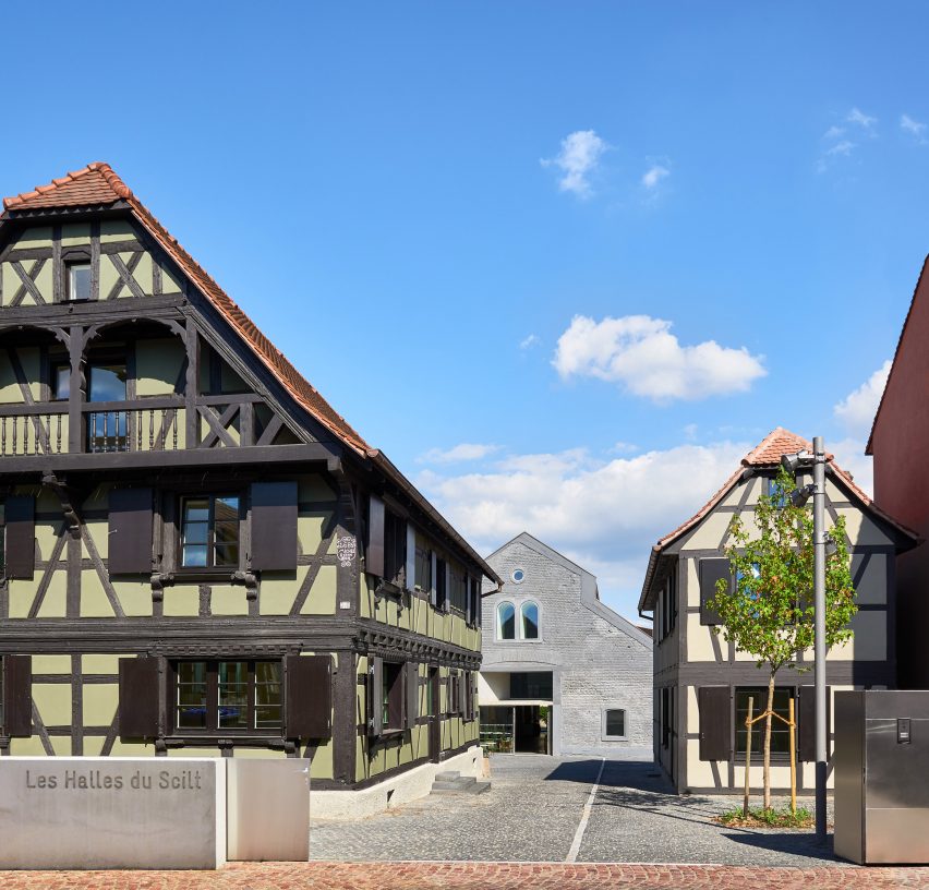 Covered market in Schiltigheim by Dominique Coulon & Associés