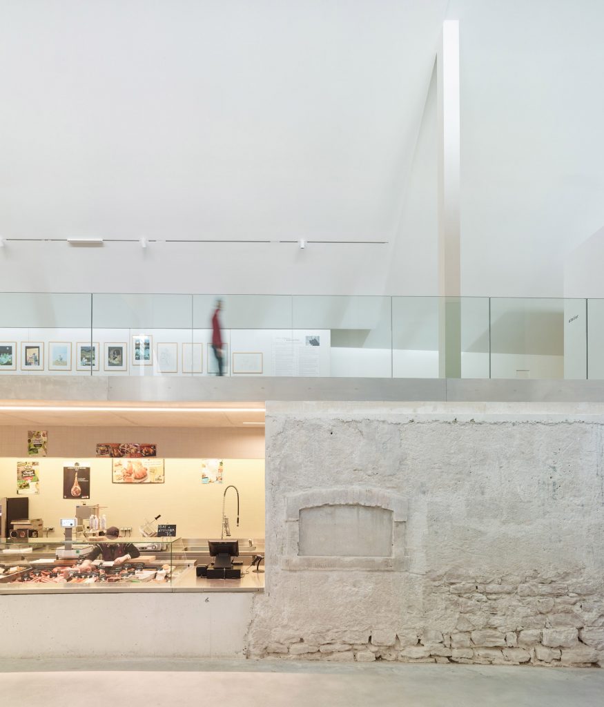 Covered market in Schiltigheim by Dominique Coulon & Associés