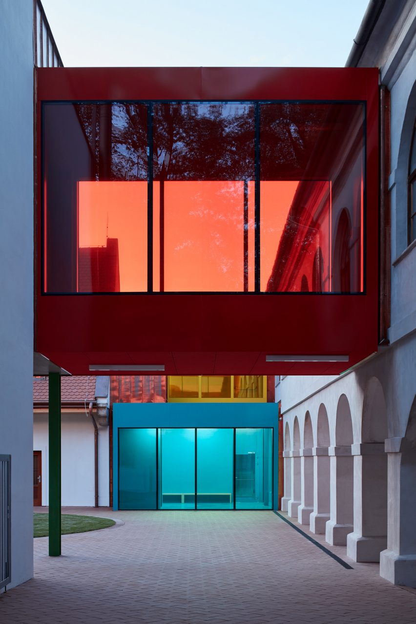 Elementary School Vřesovice by Public Atelier and FUUZE