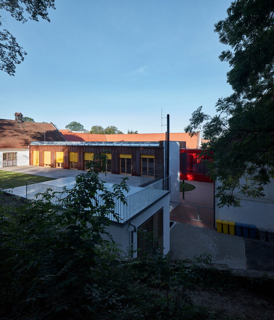 Elementary School Vřesovice by Public Atelier and FUUZE