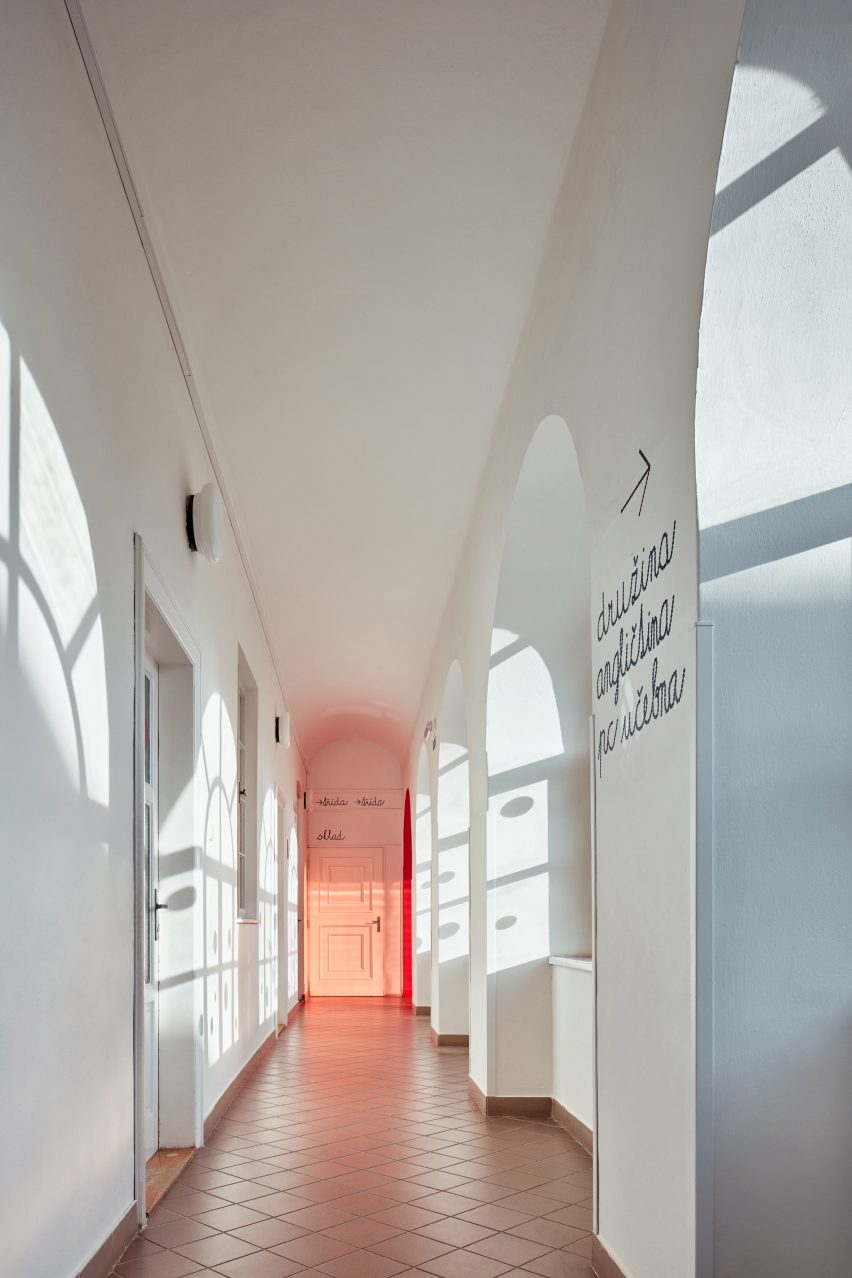 Elementary School Vřesovice by Public Atelier and FUUZE
