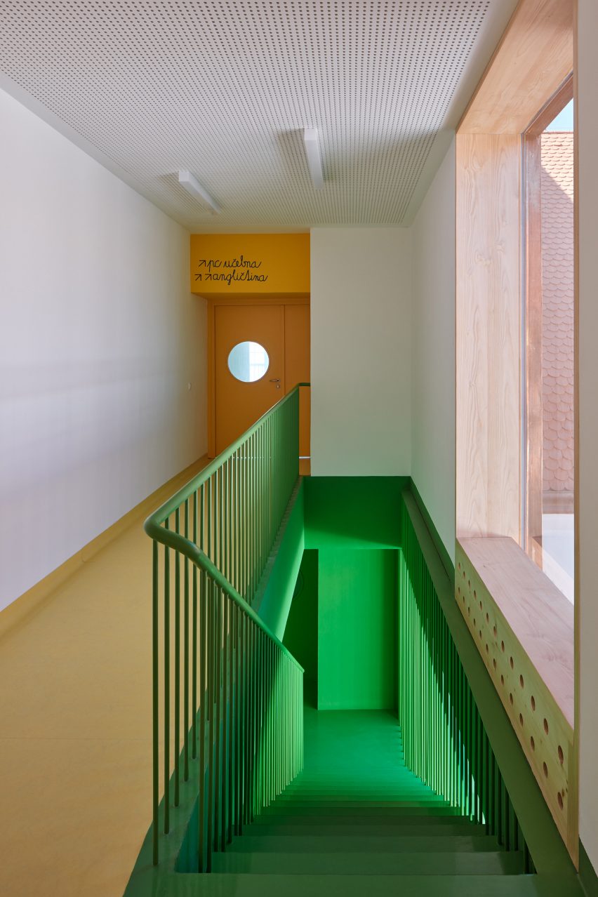 Elementary School Vřesovice by Public Atelier and FUUZE