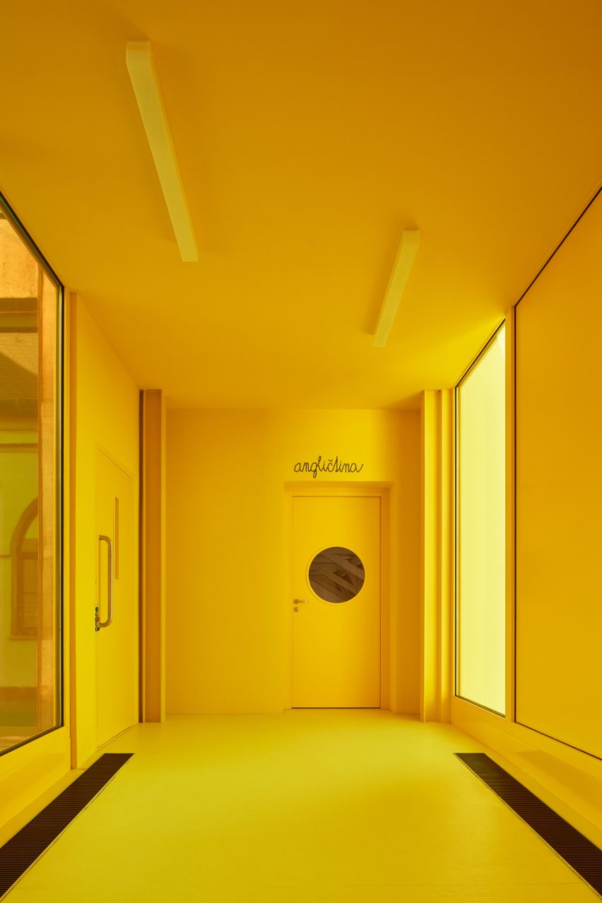 Elementary School Vřesovice by Public Atelier and FUUZE