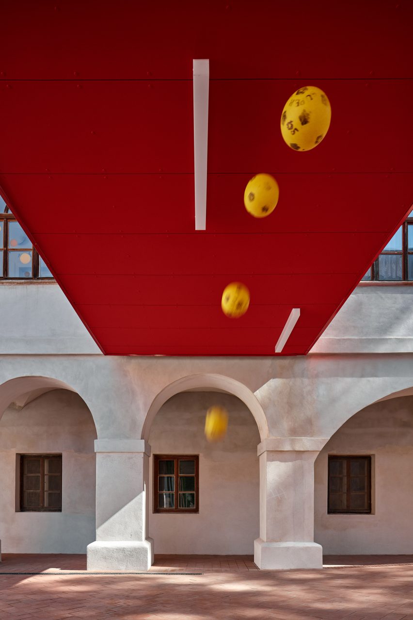 Elementary School Vřesovice by Public Atelier and FUUZE