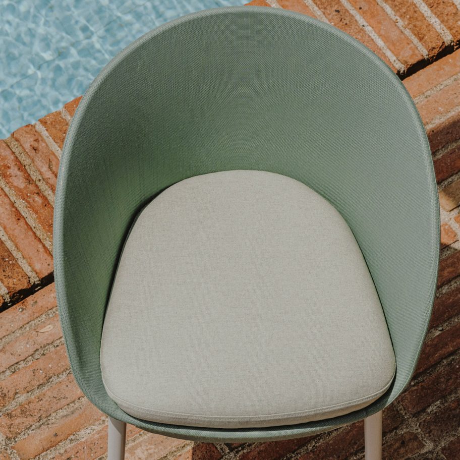 Blum chair by Manel Molina for Expormim