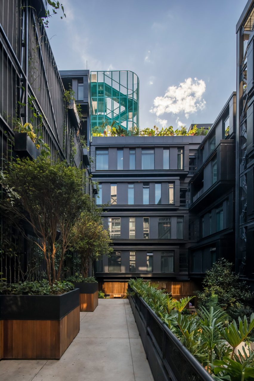 Hotel Click Clack Medellin Plan:b Arquitectos