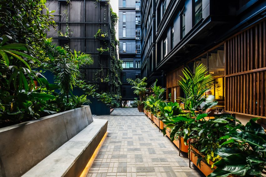 Hotel Click Clack Medellin Plan:b Arquitectos