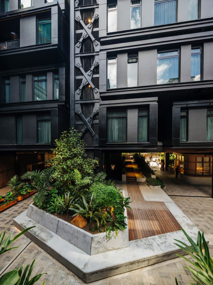 Hotel Click Clack Medellin Plan:b Arquitectos