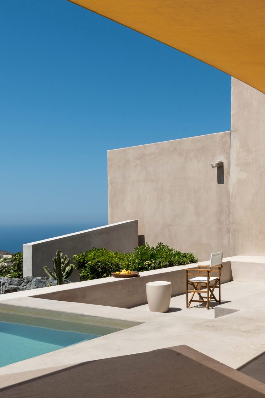 House in Pyrgos by Kapsimalis Architects