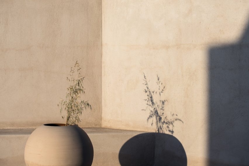 House in Pyrgos by Kapsimalis Architects