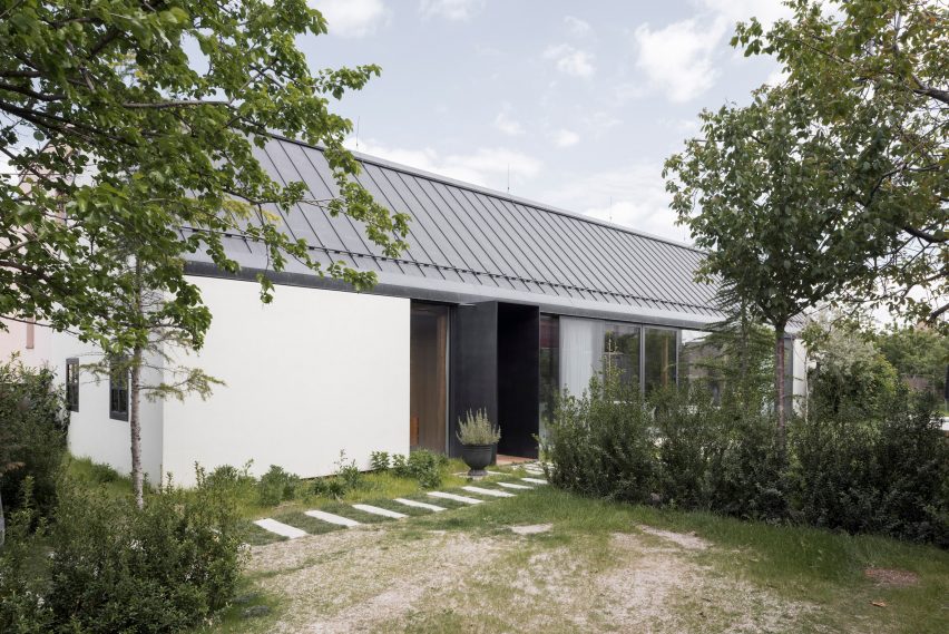 House V designed by Martin Skoček
