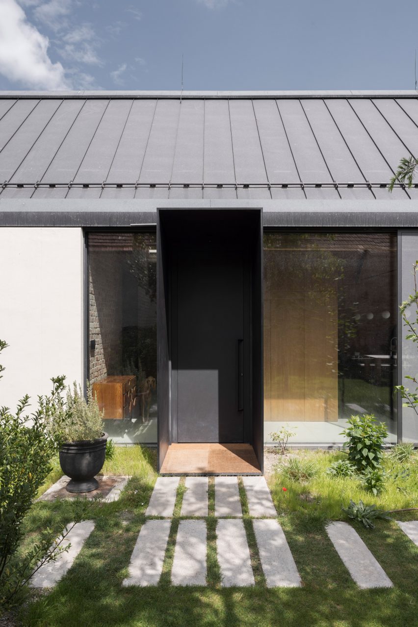 House V designed by Martin Skoček