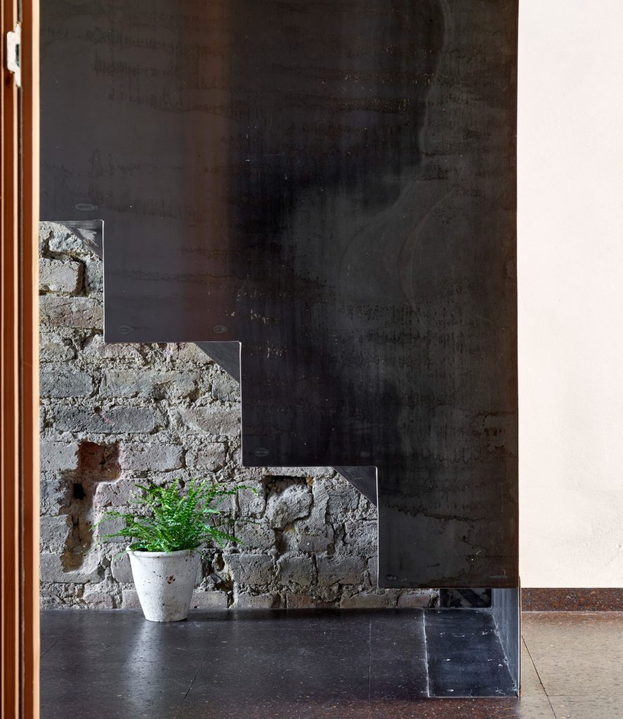 London loft extension for Edmund Sumner and Yuki Sumner by Szczepaniak Astridge