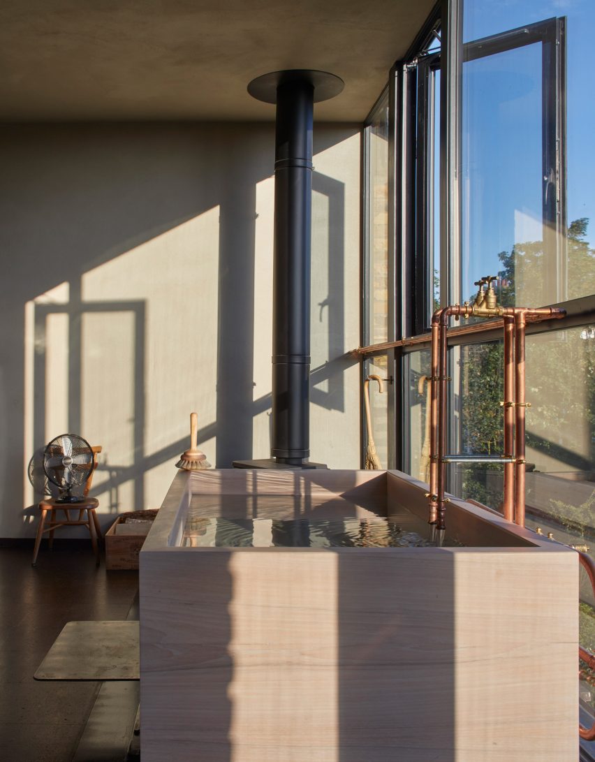 London loft extension for Edmund Sumner and Yuki Sumner by Szczepaniak Astridge