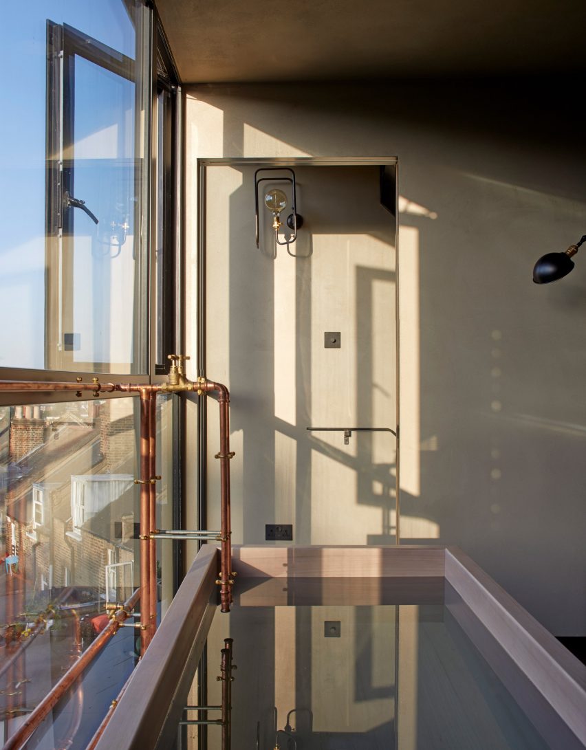 London loft extension for Edmund Sumner and Yuki Sumner by Szczepaniak Astridge