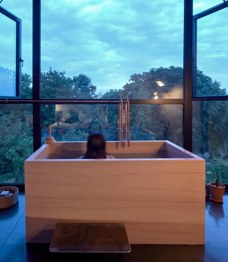 London loft extension for Edmund Sumner and Yuki Sumner by Szczepaniak Astridge