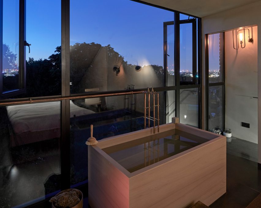London loft extension for Edmund Sumner and Yuki Sumner by Szczepaniak Astridge
