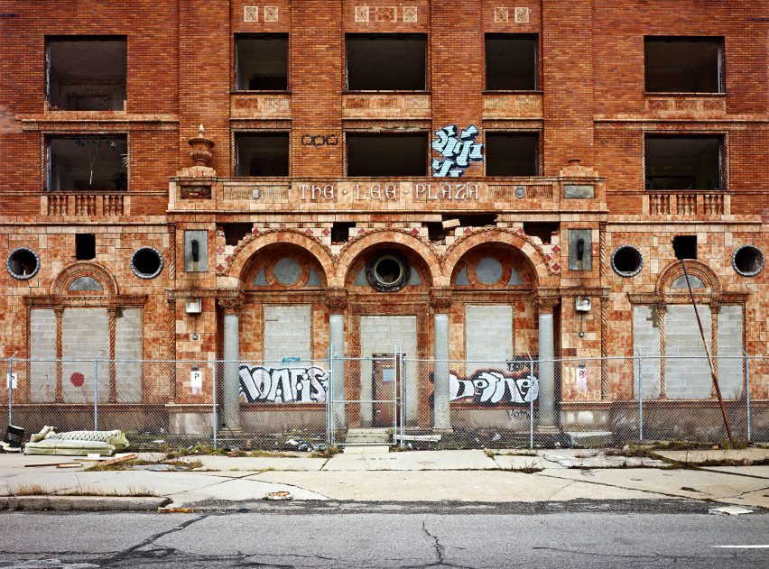 American Beauty photography by Philip Jarmain