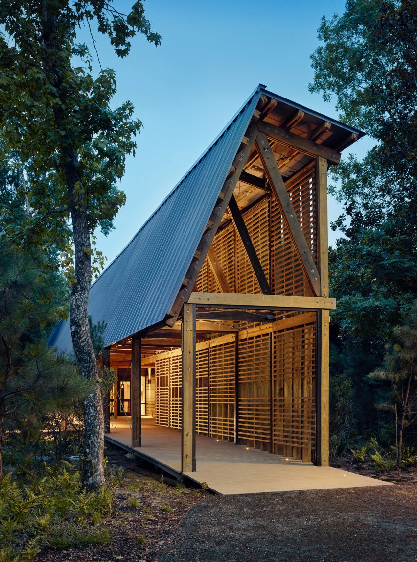 Marine Education Center at the Gulf Coast Research Laboratory by Lake Flato Architects