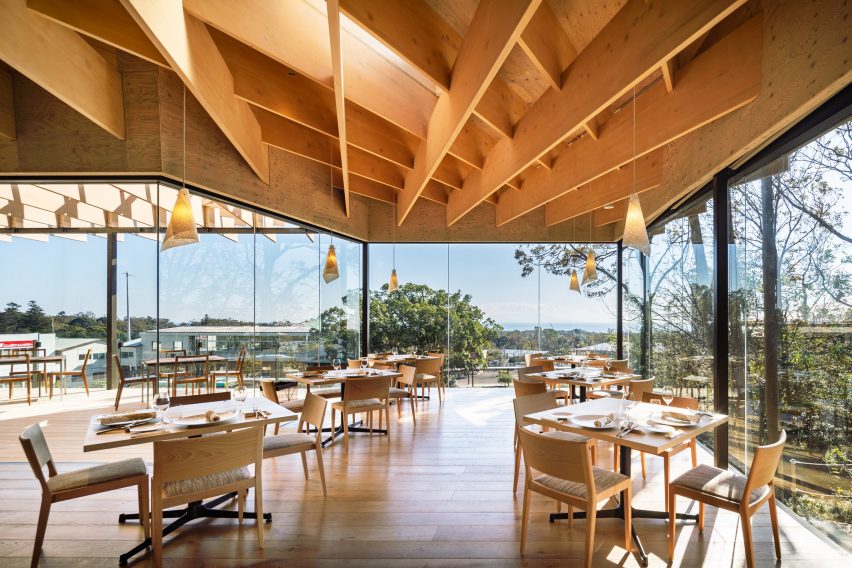 Mikuni Izukogen restaurant by Kengo Kuma