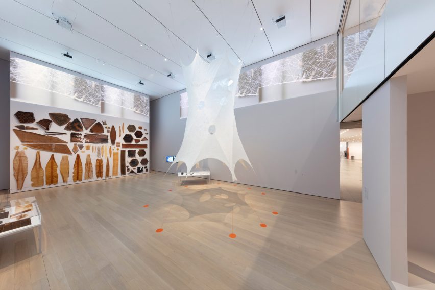 Movie captures making of Neri Oxman pavilion spun by 17,532 silkworms