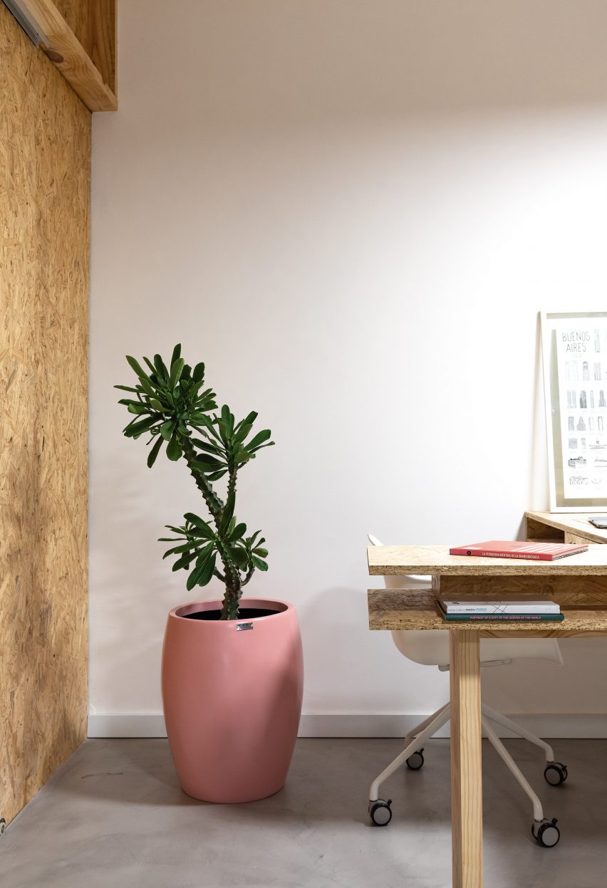 Oriented Fibers by Jag Studio