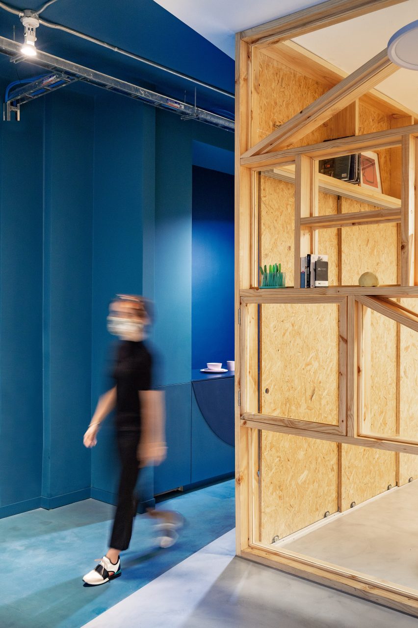 Oriented Fibers by Jag Studio