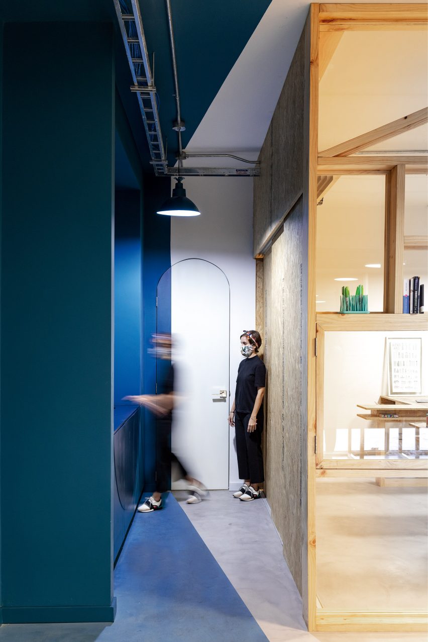 Oriented Fibers by Jag Studio