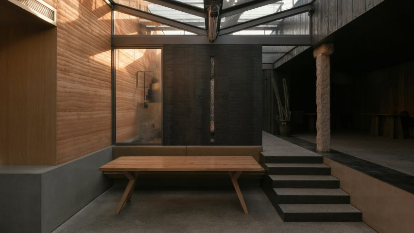 Restaurant Ya in Beijing by C+ Architects