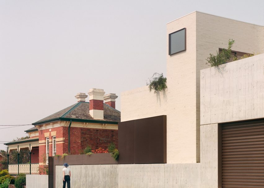 Ruckers Hill House by Studio Bright