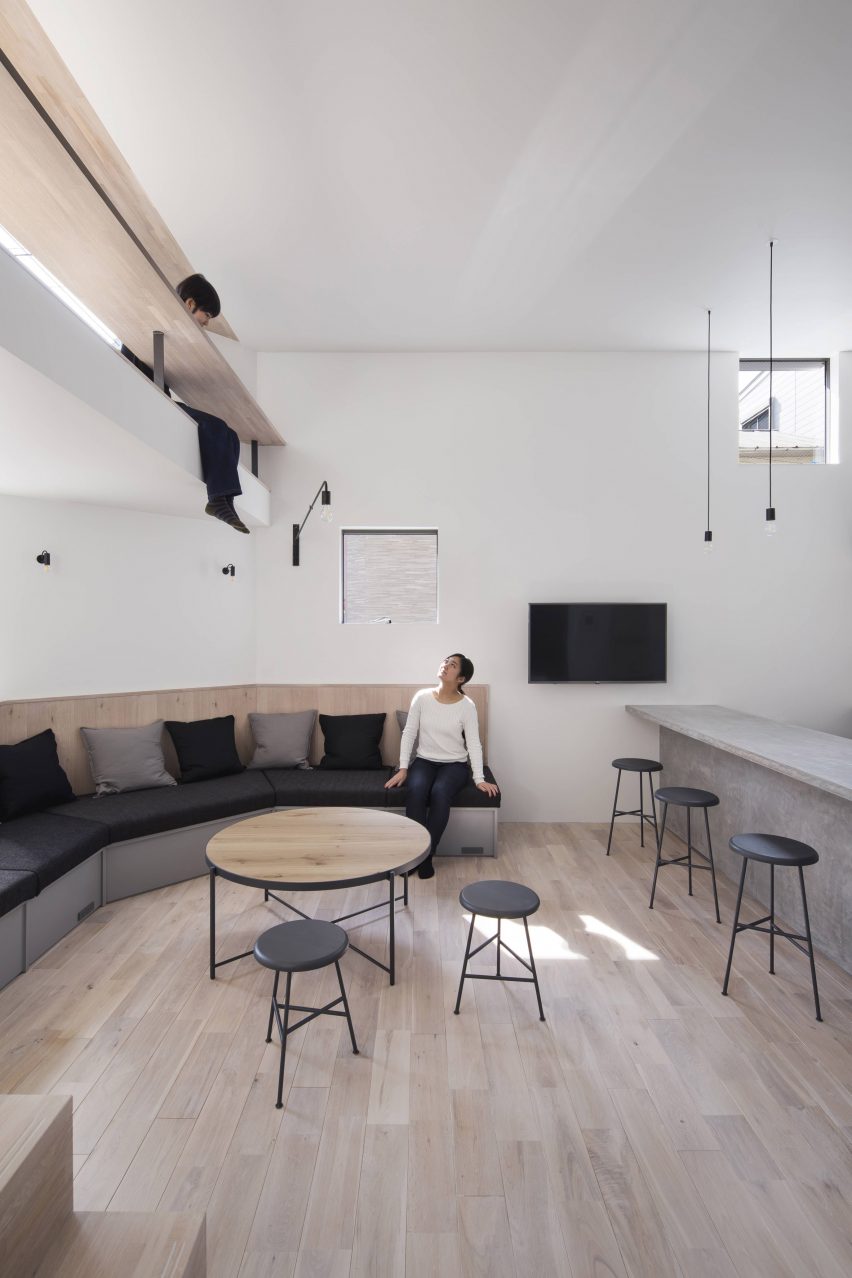 Zeze Osaka co-living house by Swing architects