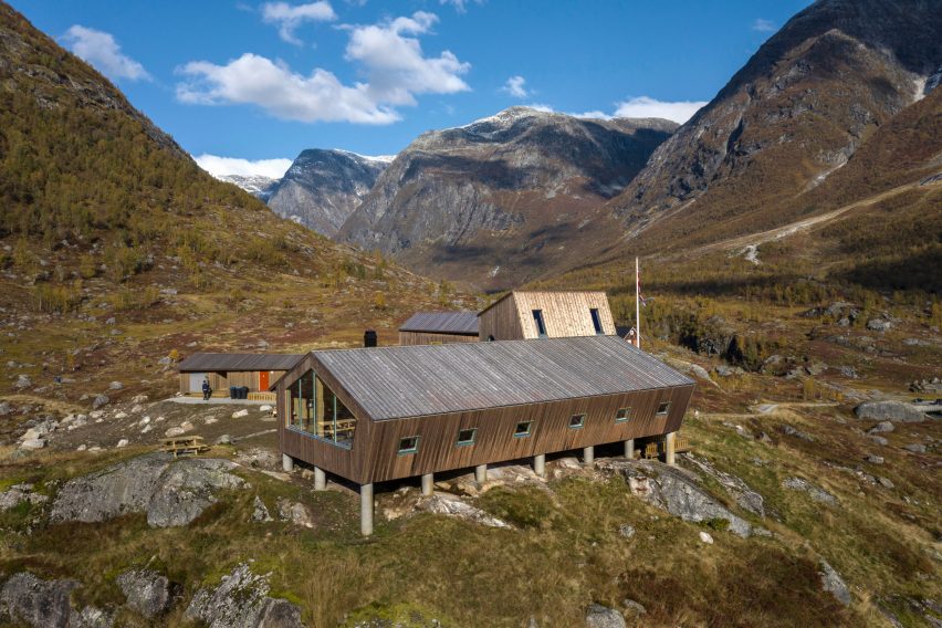 Tungestølen Tourist Cabin at Jostedalen glacier in Norway by Snøhetta