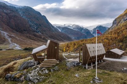 Tungestølen Tourist Cabin at Jostedalen glacier in Norway by Snøhetta